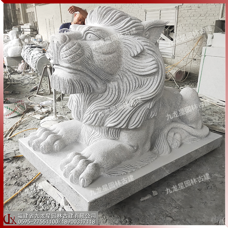 石雕獅子大門(mén)口擺件